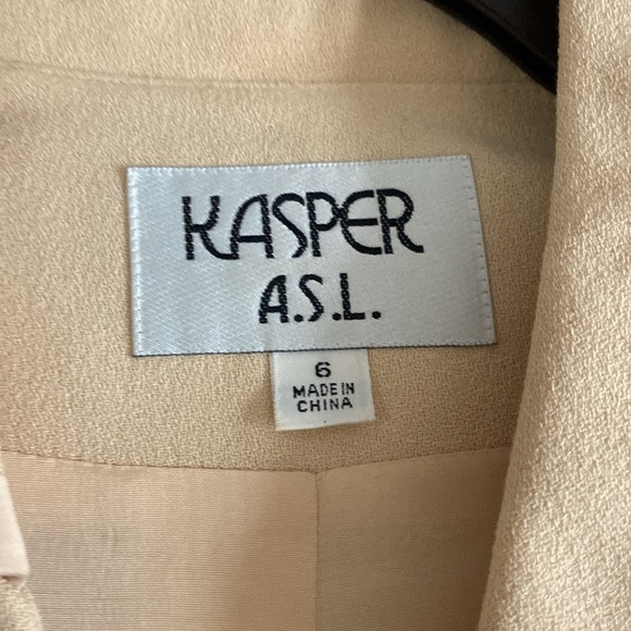 Vintage Kasper A.S.L. Women’s Butter Yellow 2 Piece Suit Skirt Set Size 6 - Picture 3 of 8